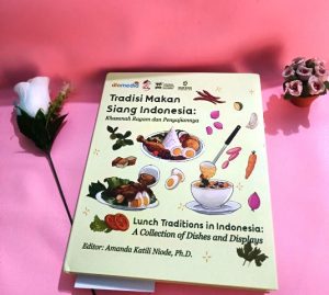 Buku Tradisi Makan Siang Indonesia